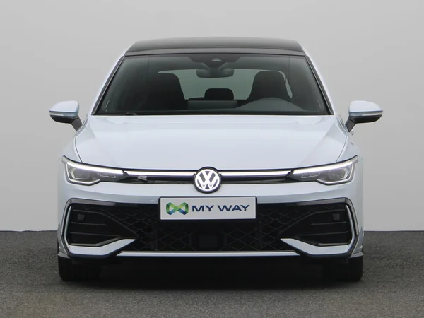VOLKSWAGEN Golf VIII (2025) — foto 18 van 22