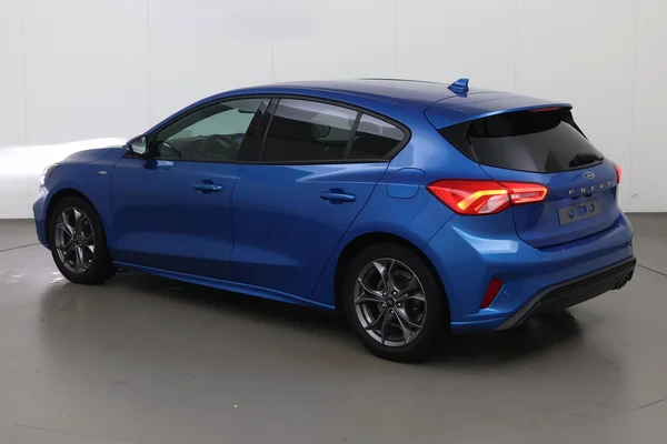 Ford Focus (2021) — foto 10 van 16