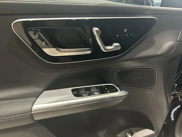 Mercedes-Benz GLC (2026) — foto 9 van 29