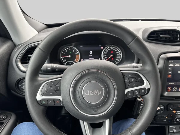 Jeep Renegade (2023) — foto 2 van 20