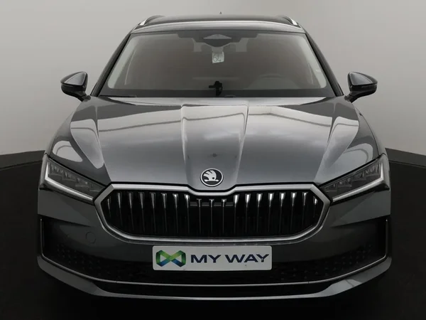 Škoda Superb (2025) — foto 7 van 31