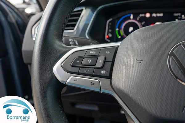 Volkswagen Tiguan (2023) — foto 26 van 48