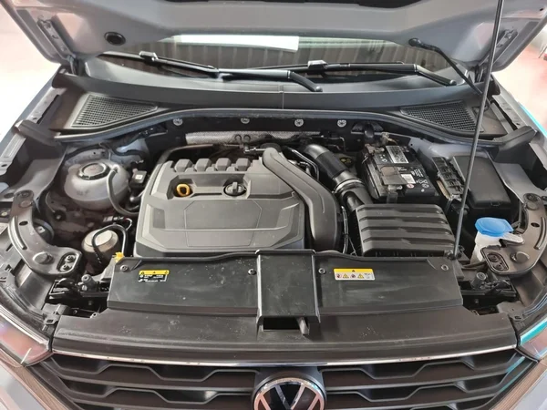 VOLKSWAGEN T-Roc (2021) — foto 14 van 22