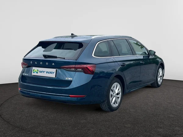 SKODA Octavia Combi (2023) — foto 12 van 18