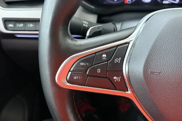 Renault Arkana (2022) — foto 6 van 18