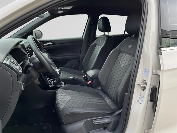 VOLKSWAGEN T-Cross (2025) — foto 16 van 21