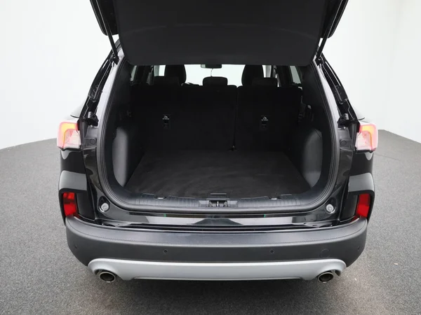 Ford Kuga (2022) — foto 4 van 39