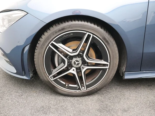 Mercedes-Benz CLA (2021) — foto 25 van 27
