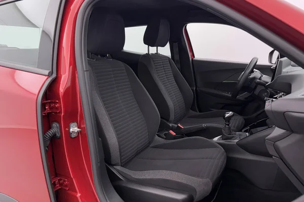 Peugeot 2008 (2023) — foto 21 van 37