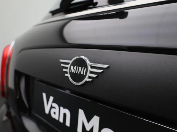 MINI One (2022) — foto 22 van 34