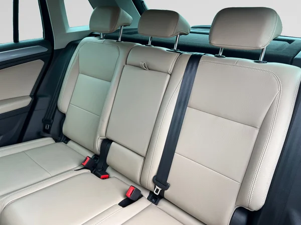 VOLKSWAGEN Tiguan (2022) — foto 10 van 24