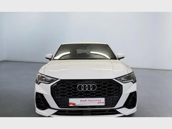 Audi Q3 Sportback (2020) — foto 12 van 27