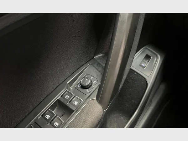 Volkswagen Tiguan Allspace (2022) — foto 16 van 29