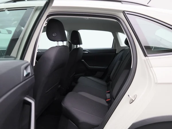 Volkswagen Taigo (2023) — foto 2 van 38