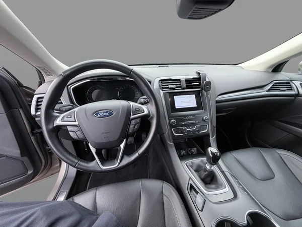 Ford Mondeo (2021) — foto 15 van 16