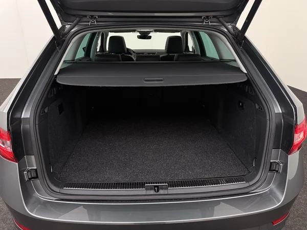 SKODA Superb (2023) — foto 8 van 31