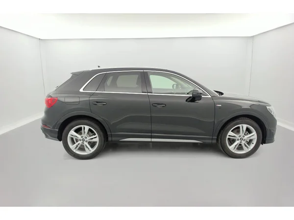 AUDI Q3 (2022) — foto 19 van 28