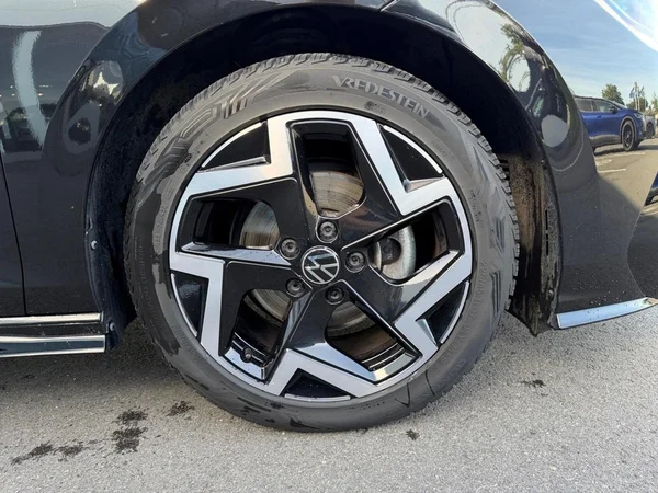 VOLKSWAGEN Golf VIII (2025) — foto 17 van 25