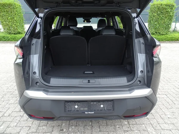 Peugeot e-5008 (2026) — foto 9 van 29