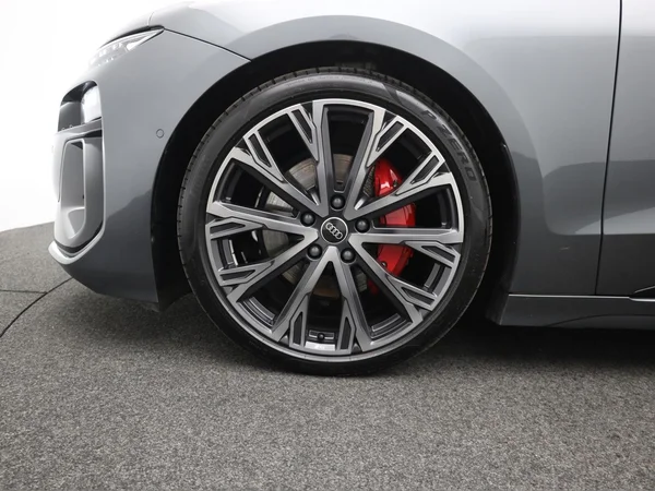 AUDI A6 Avant e-tron (2025) — foto 5 van 27