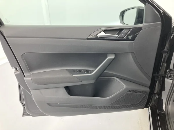 VOLKSWAGEN Polo (2024) — foto 14 van 36