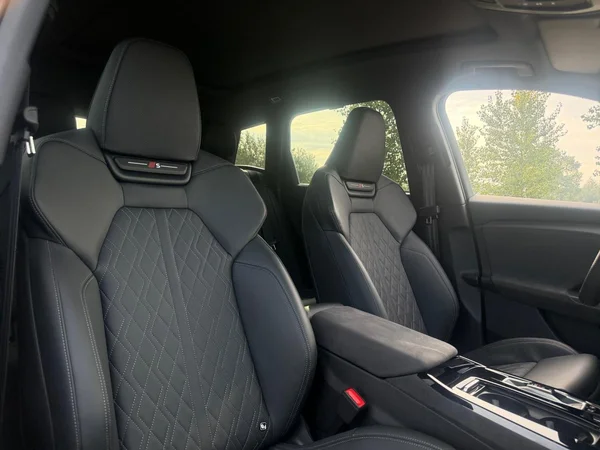 AUDI Q6 e-tron (2025) — foto 18 van 19
