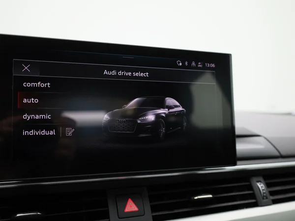 Audi A5 (2022) — foto 20 van 43