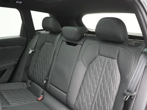 AUDI Q6 e-tron (2025) — foto 6 van 40