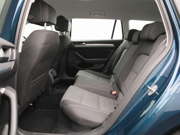 Volkswagen Passat (2021) — foto 6 van 36