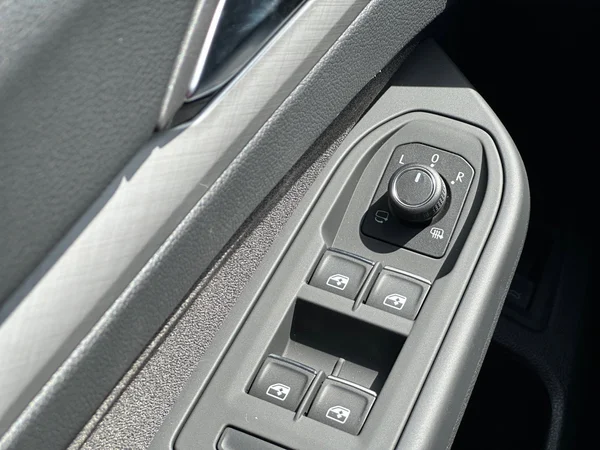 VOLKSWAGEN Golf VIII SW (2025) — foto 5 van 21