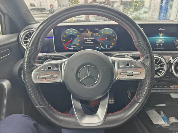 Mercedes-Benz A-Klasse (2019) — foto 4 van 18