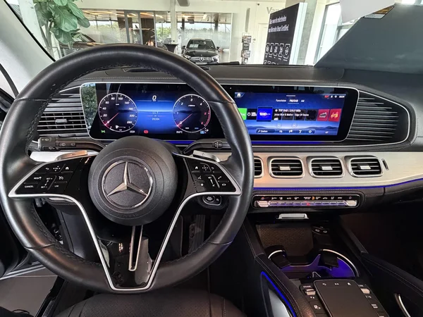 Mercedes-Benz GLE (2024) — foto 11 van 23