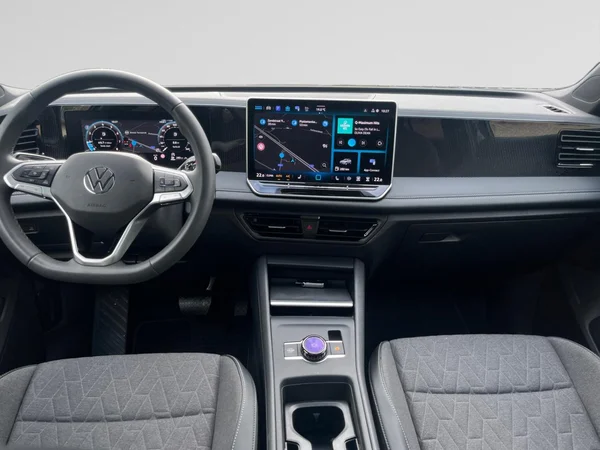 VOLKSWAGEN Tiguan (2026) — foto 13 van 16