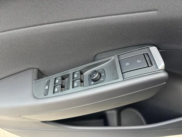 VOLKSWAGEN ID.Polo (2026) — foto 7 van 24