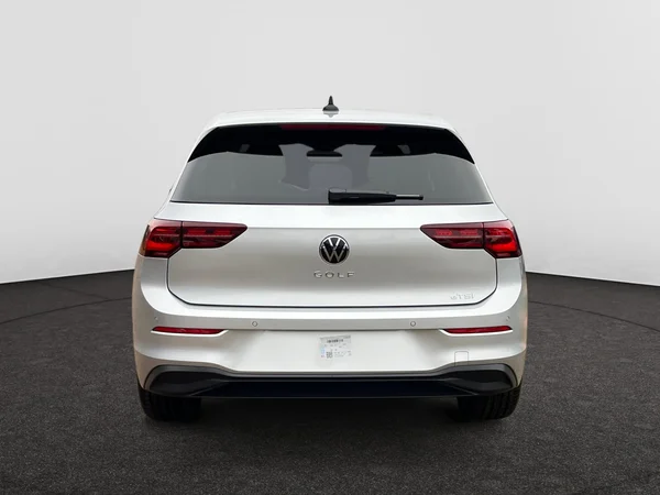 VOLKSWAGEN Golf VIII (2024) — foto 3 van 15