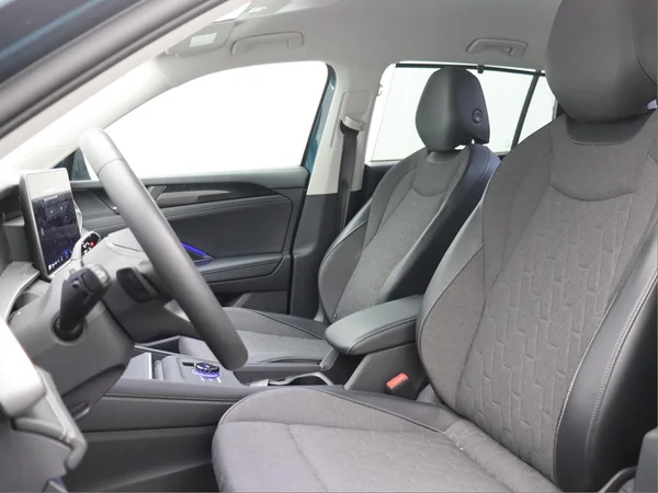 VOLKSWAGEN Tayron (2025) — foto 2 van 13