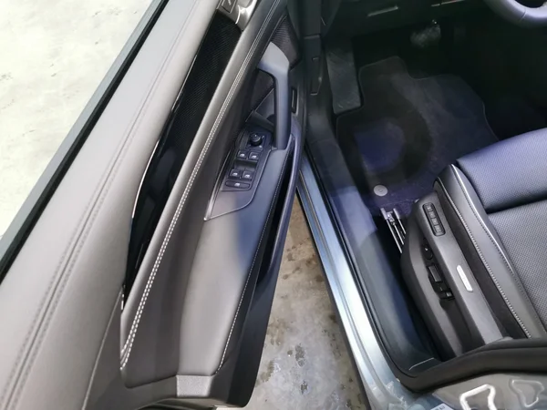 VOLKSWAGEN Tiguan (2026) — foto 5 van 15