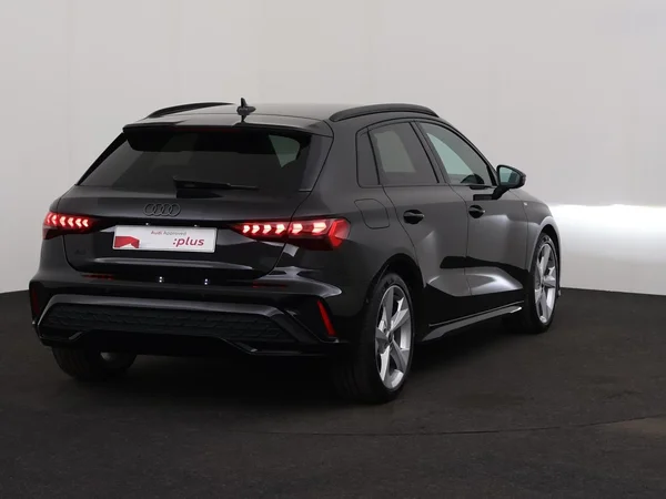 AUDI A3 Sportback (2025) — foto 9 van 18