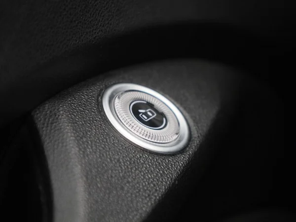 Fiat 500C (2023) — foto 27 van 48