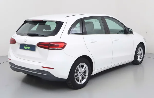 Mercedes-Benz B-Class (W247) (2019) — foto 39 van 43