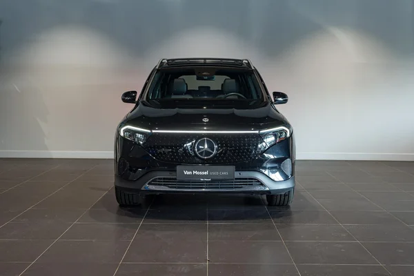 Mercedes-Benz EQB (2025) — foto 12 van 37