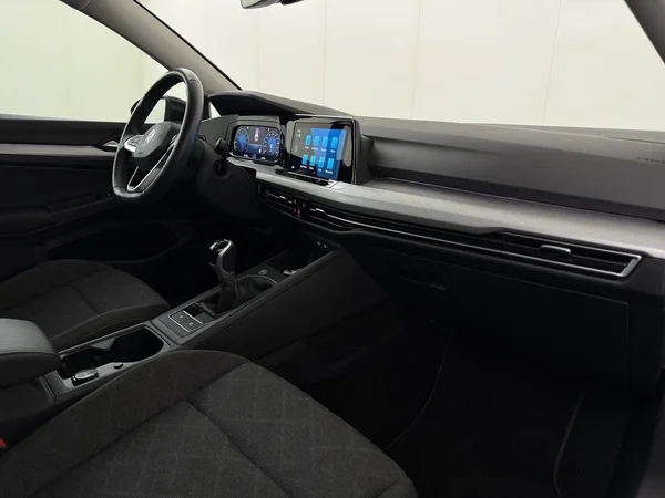 VOLKSWAGEN Golf Variant (2022) — foto 3 van 28