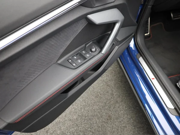 AUDI A3 Sportback PHEV (2025) — foto 8 van 24