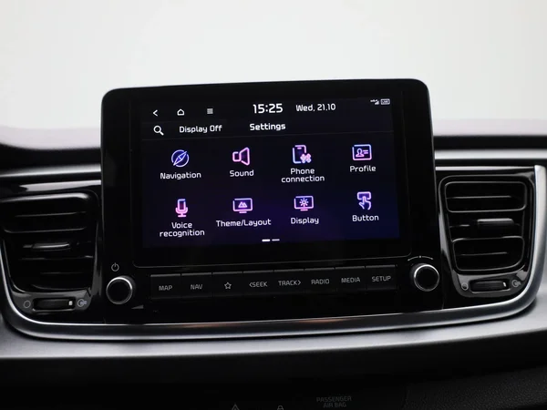 Kia Rio (2023) — foto 16 van 35