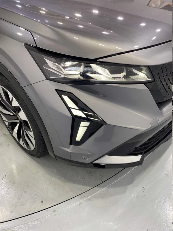 Renault Rafale E-TECH (HEV) (2025) — foto 30 van 45