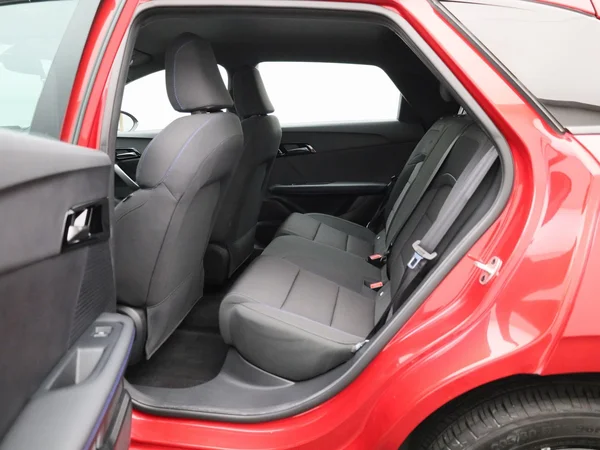 MG MG4 (2023) — foto 2 van 37