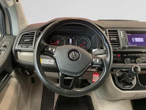 VOLKSWAGEN Multivan T6 Dsl (2018) — foto 4 van 22