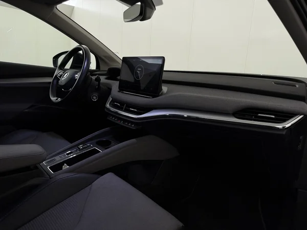 SKODA Enyaq (2022) — foto 3 van 32