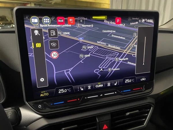 SEAT Leon (2025) — foto 16 van 16