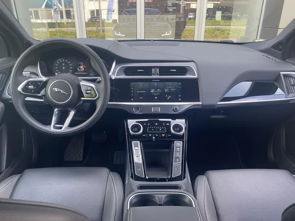 Jaguar I-PACE (2025) — foto 31 van 31